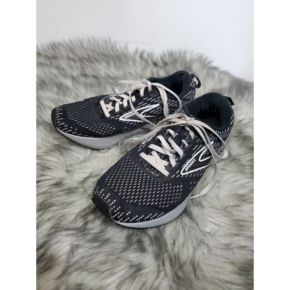 Brooks Levitate 5 Size 8 #203581B09 Lace Up Running Black White Mesh Sneakers